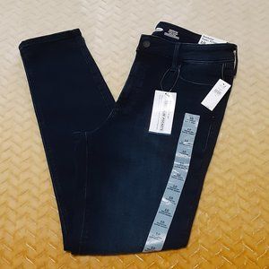 Old Navy Rockstar Super Skinny High-rise Jeans Size 10 NWT-Retail $39.99.